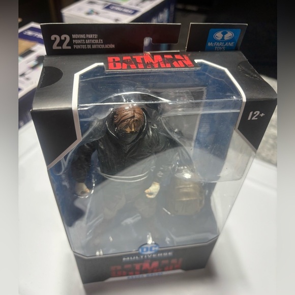 McFarlane DC Batman Movie Bruce Wayne 7" Action Figure with Accessories. NIB - Picture 5 of 7